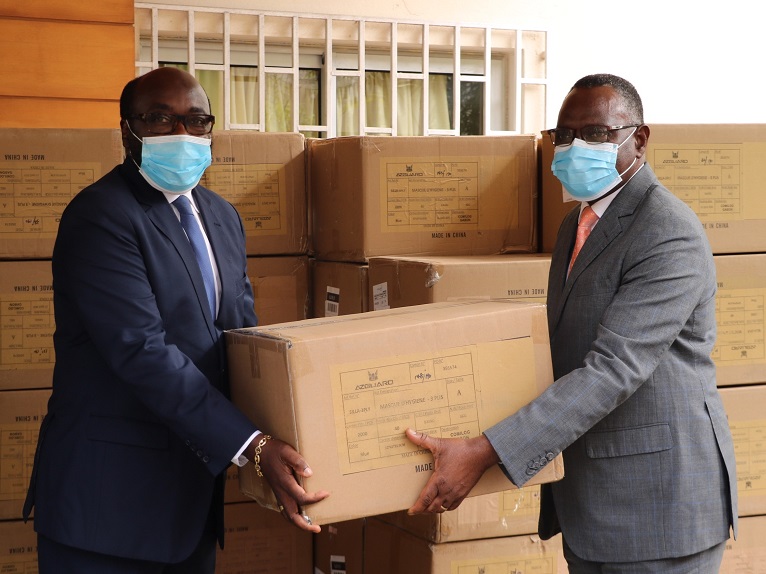 Plan de solidarité Covid-19 d'Eramet : don de masques au Gabon