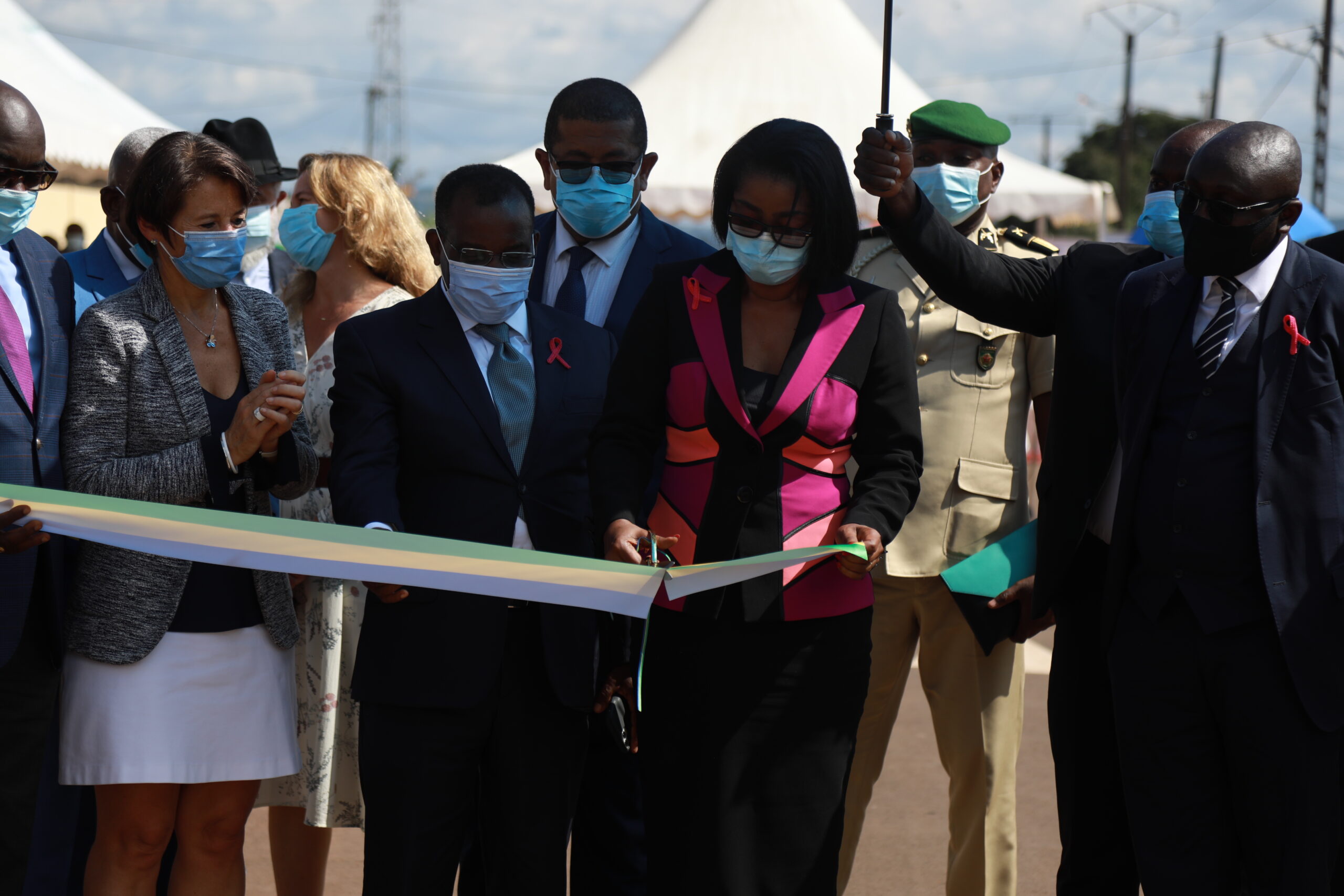 Inauguration de la nouvelle artère principale de Moanda, projet entièrement financé par Comilog (groupe Eramet)
